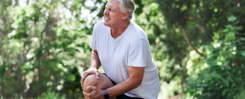 Non-surgical knee pain treatments at Burghealth Physical Medicine in St. Petersburg